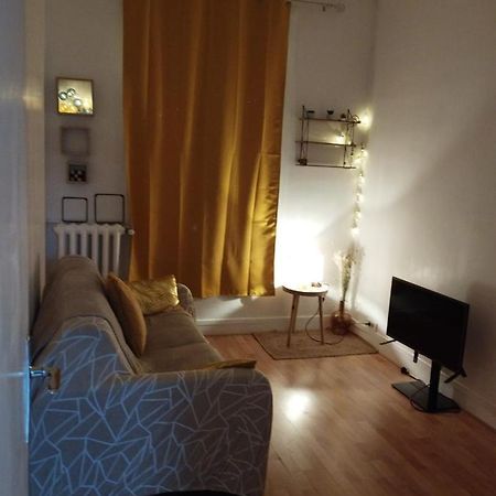 Parisian Vibes A Clichy Apartment Exterior photo