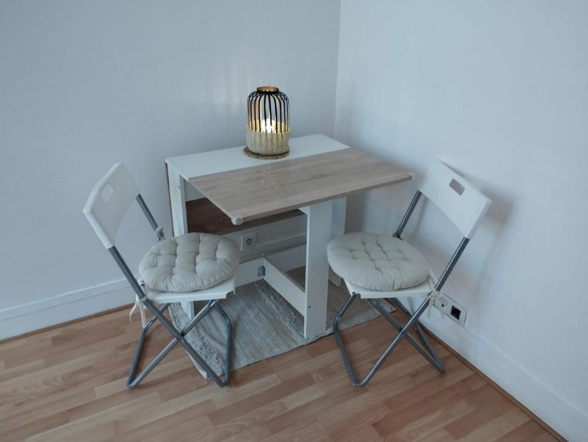 Parisian Vibes A Clichy Apartment Exterior photo