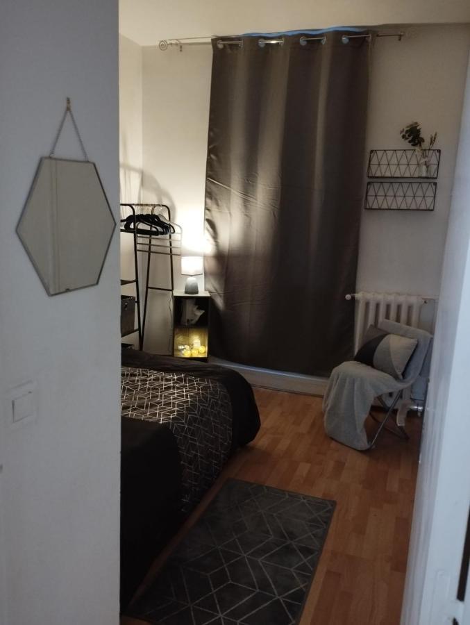 Parisian Vibes A Clichy Apartment Exterior photo